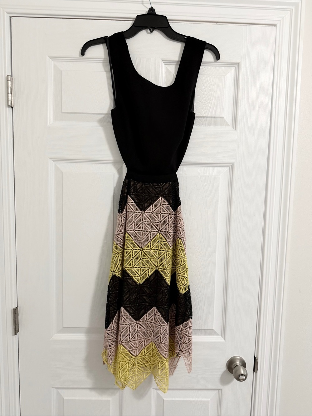 Sleeveless Black Bodice Geometric Lace Midi Dress - Black, Yellow, Pink